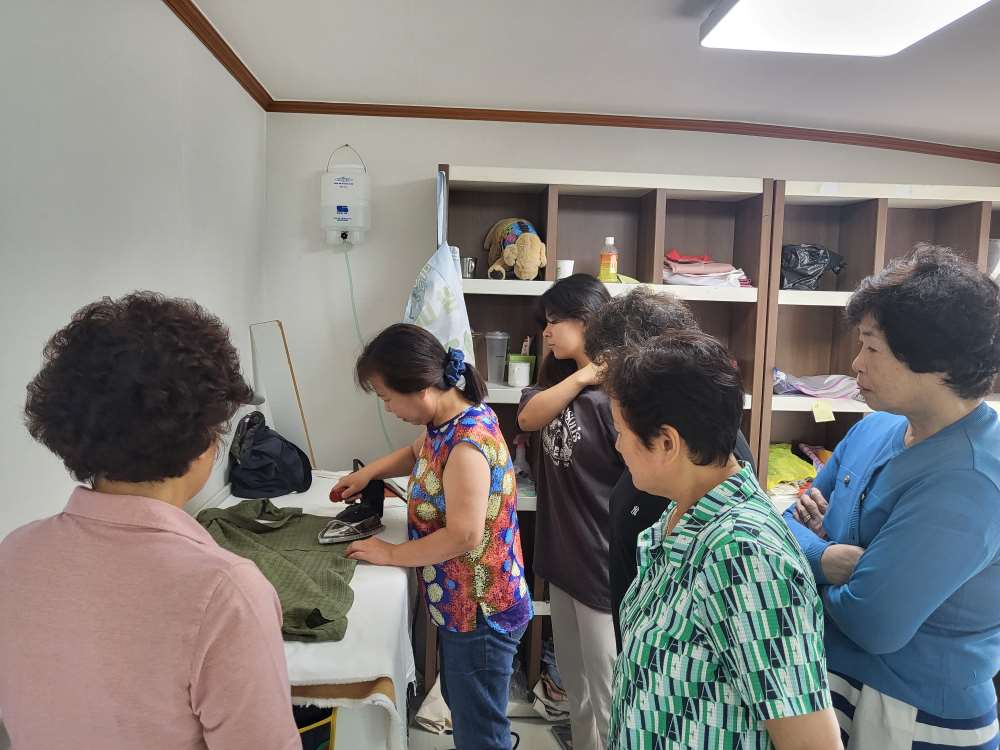 그림입니다.

원본 그림의 이름: 10월15일.jpg

원본 그림의 크기: 가로 4000pixel, 세로 3000pixel

사진 찍은 날짜: 2023년 09월 17일, 오후 10:57