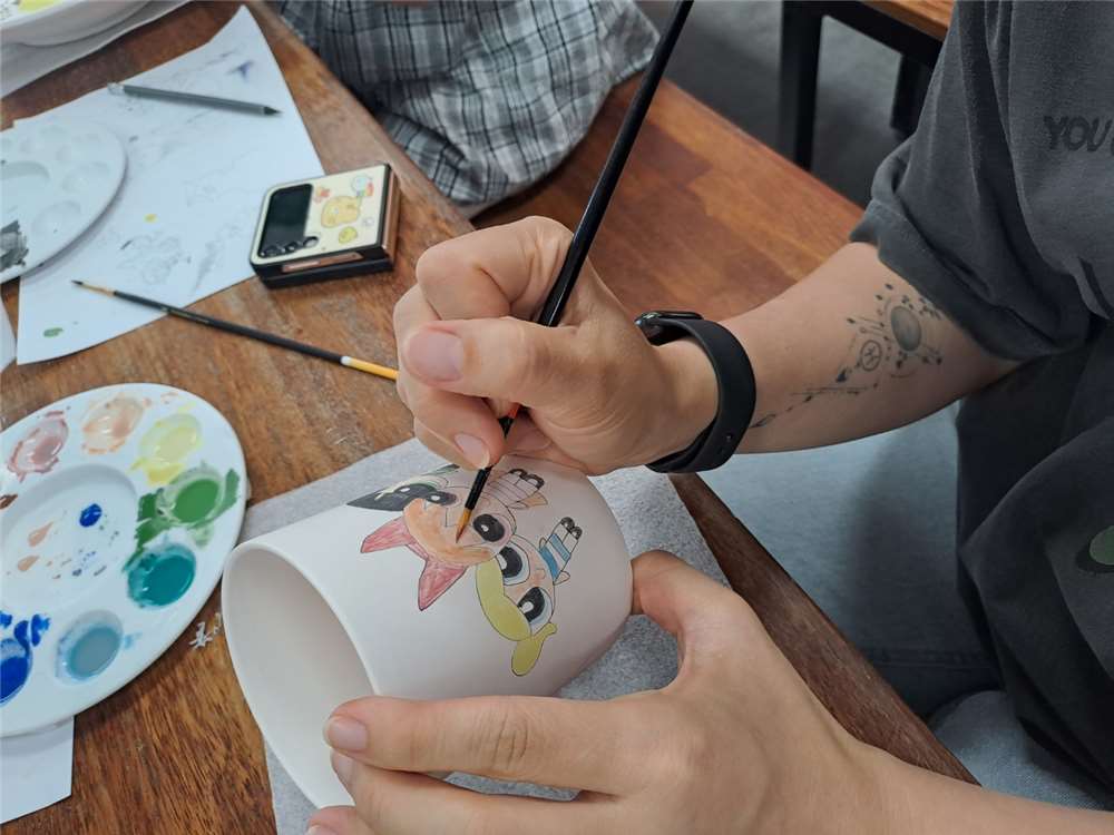 그림입니다.

원본 그림의 이름: IMG_7211.jpeg

원본 그림의 크기: 가로 1400pixel, 세로 1050pixel

색 대표 : sRGB

EXIF 버전 : 0221