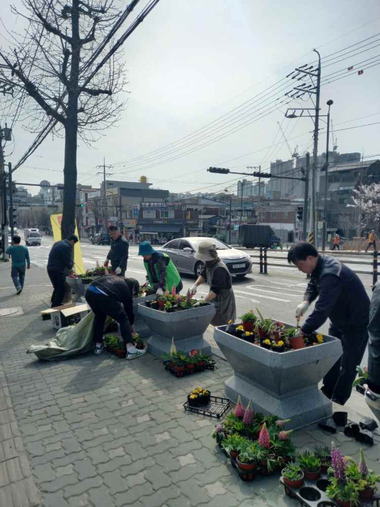 그림입니다.

원본 그림의 이름: Resized_20230403_100127.jpg

원본 그림의 크기: 가로 960pixel, 세로 1280pixel