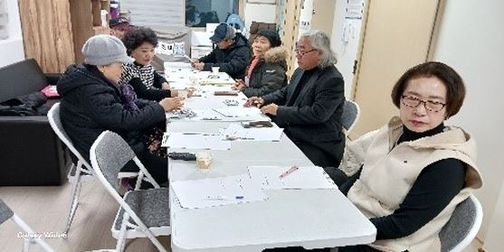 그림입니다.

원본 그림의 이름: CLP00001ff00be2.bmp

원본 그림의 크기: 가로 557pixel, 세로 279pixel