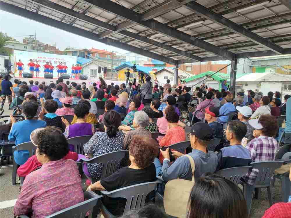 그림입니다.

원본 그림의 이름: Resized_1757835101219_1759106879066.jpeg

원본 그림의 크기: 가로 1280pixel, 세로 960pixel